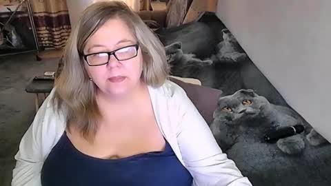 Lana online show from 11.16.25