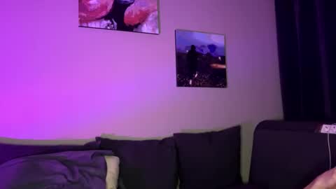 Snapshot of tw1nflame chatting on 03.11.25 Twin Flame online show from 03.11.25