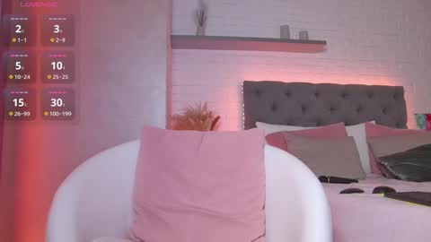 Hallie online show from 11.24.25