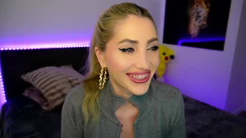 Snapshot of tweety_twist chatting on 02.07.25 MayCarrey online show from 02.07.25