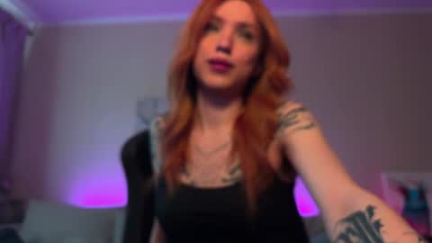Snapshot of twiinkie_pie chatting on 06.15.26 Maria 3 online show from 06.15.26