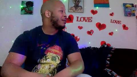 Snapshot of twinandlea chatting on 03.02.25 Twin and Lea online show from 03.02.25