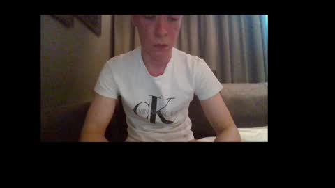 Snapshot of twink22cm_ chatting on 01.31.25 Twink22cm online show from 01.31.25