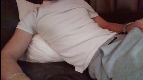 Snapshot of twink22cm_ chatting on 11.21.25 Twink22cm online show from 11.21.25