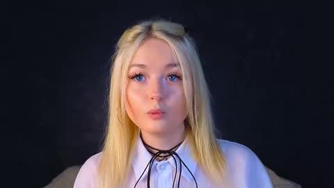 twinklefluff online show from 03.10.25