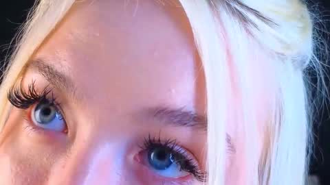 twinklefluff online show from 03.10.25