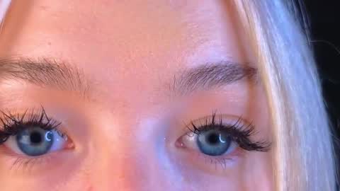 twinklefluff online show from 03.11.25