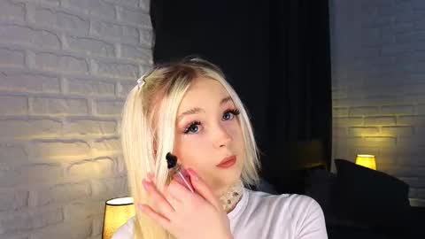 twinklefluff online show from 10.03.25