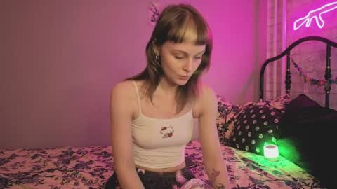 Sin and Skin online show from 04.04.26