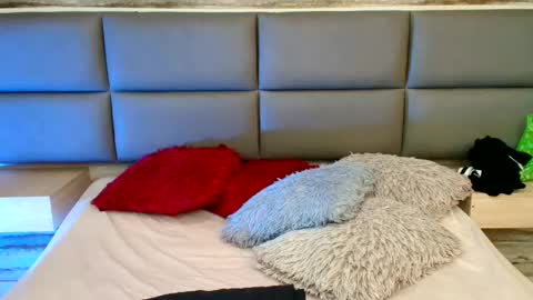 twinslovers_ online show from 11.02.25