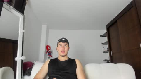 twintease online show from 11.13.25