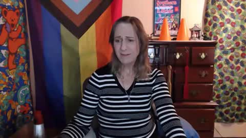 Snapshot of twocumkerry chatting on 12.14.25 twocumkerry online show from 12.14.25