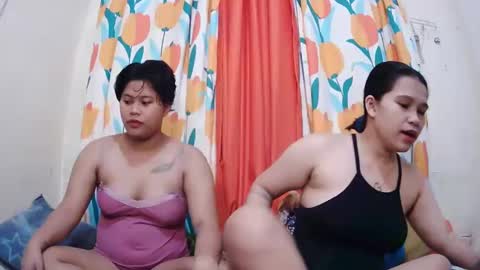 Snapshot of twowetcuties chatting on 01.30.25 Lyn and lea online show from 01.30.25