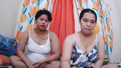 Snapshot of twowetcuties chatting on 01.31.25 Lyn and lea online show from 01.31.25