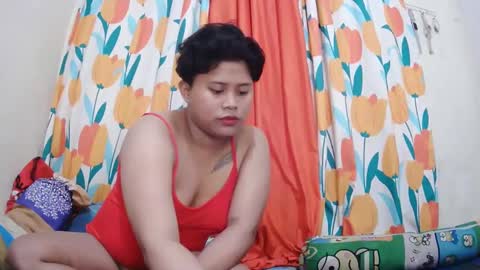 Snapshot of twowetcuties chatting on 02.11.25 Lyn and lea online show from 02.11.25