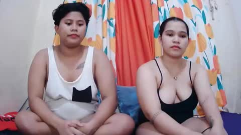 Snapshot of twowetcuties chatting on 02.16.25 Lyn and lea online show from 02.16.25