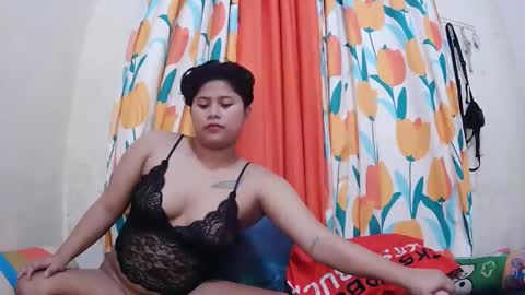 Snapshot of twowetcuties chatting on 02.20.25 Lyn and lea online show from 02.20.25