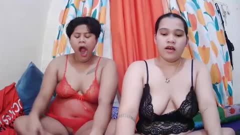 Snapshot of twowetcuties chatting on 02.23.25 Lyn and lea online show from 02.23.25