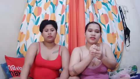 Snapshot of twowetcuties chatting on 02.26.25 Lyn and lea online show from 02.26.25