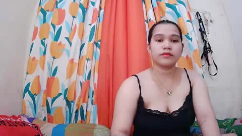 Snapshot of twowetcuties chatting on 03.02.25 Lyn and lea online show from 03.02.25