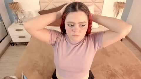 Twiggy online show from 03.20.26