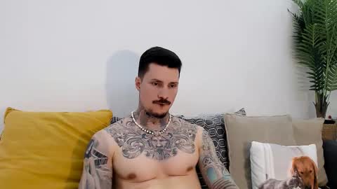 Snapshot of tyagodoll chatting on 11.30.25 tyagodoll online show from 11.30.25