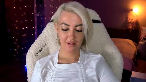 Miley online show from 02.08.25