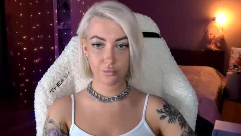 Miley online show from 02.12.25