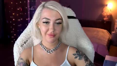 Miley online show from 02.25.25