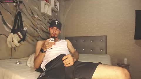 tyl3r_coop3r online show from 06.17.26