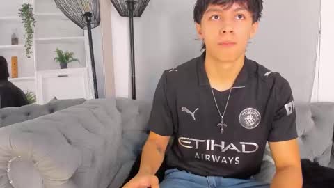 Snapshot of tyler_durtenn chatting on 10.17.25 Tyler online show from 10.17.25