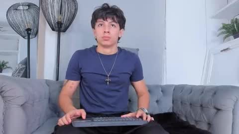 Snapshot of tyler_durtenn chatting on 10.18.25 Tyler online show from 10.18.25