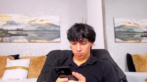 Snapshot of tyler_durtenn chatting on 11.18.25 Tyler online show from 11.18.25