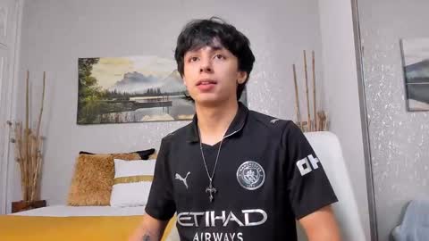 Snapshot of tyler_durtenn chatting on 11.21.25 Tyler online show from 11.21.25