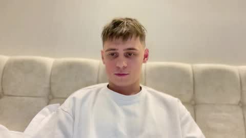 Snapshot of tyler_garrner chatting on 09.08.25 tyler_garrner online show from 09.08.25