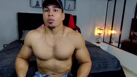 tyler_hank1 online show from 12.07.24