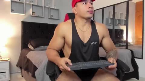 tyler_hank1 online show from 12.20.25