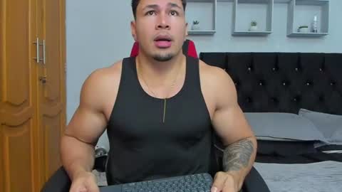 tyler_hank1 online show from 06.28.26