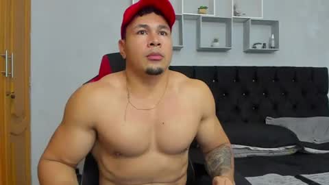 tyler_hank1 online show from 07.05.26