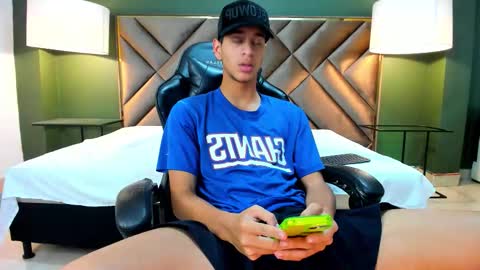 Tyler Rodriguez online show from 10.16.25