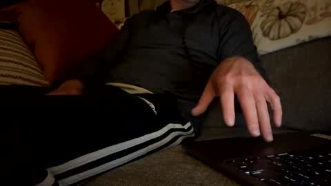 Tyuncutcarpenter online show from 10.26.25