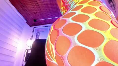       online show from 10.03.25