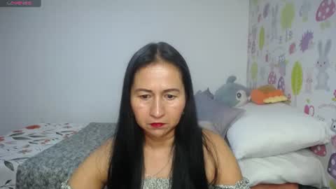 Snapshot of tyna_b chatting on 07.12.26 Tyna online show from 07.12.26