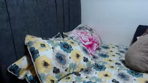 Snapshot of tyra_stone1 chatting on 12.19.25 tyra_stone1 online show from 12.19.25