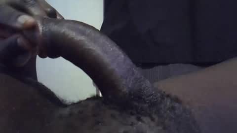 Snapshot of tyroneall chatting on 11.25.25 tyroneall online show from 11.25.25