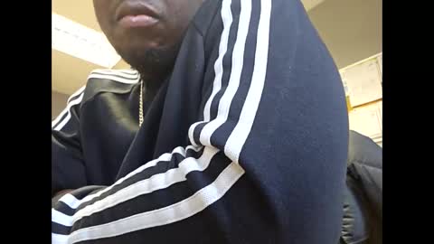 Snapshot of tyroneall chatting on 11.28.25 tyroneall online show from 11.28.25