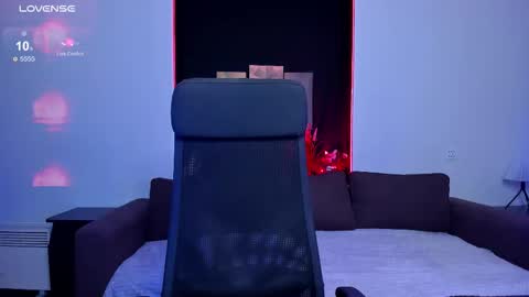 Snapshot of uco_mon chatting on 09.25.25 Uco online show from 09.25.25