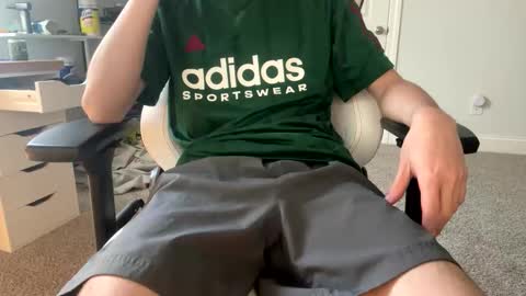 Love Lain online show from 04.17.26