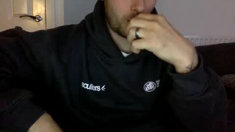 Snapshot of ukboy08x chatting on 04.28.26 ukboy08x online show from 04.28.26