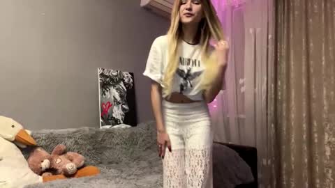 Vikki online show from 11.29.25